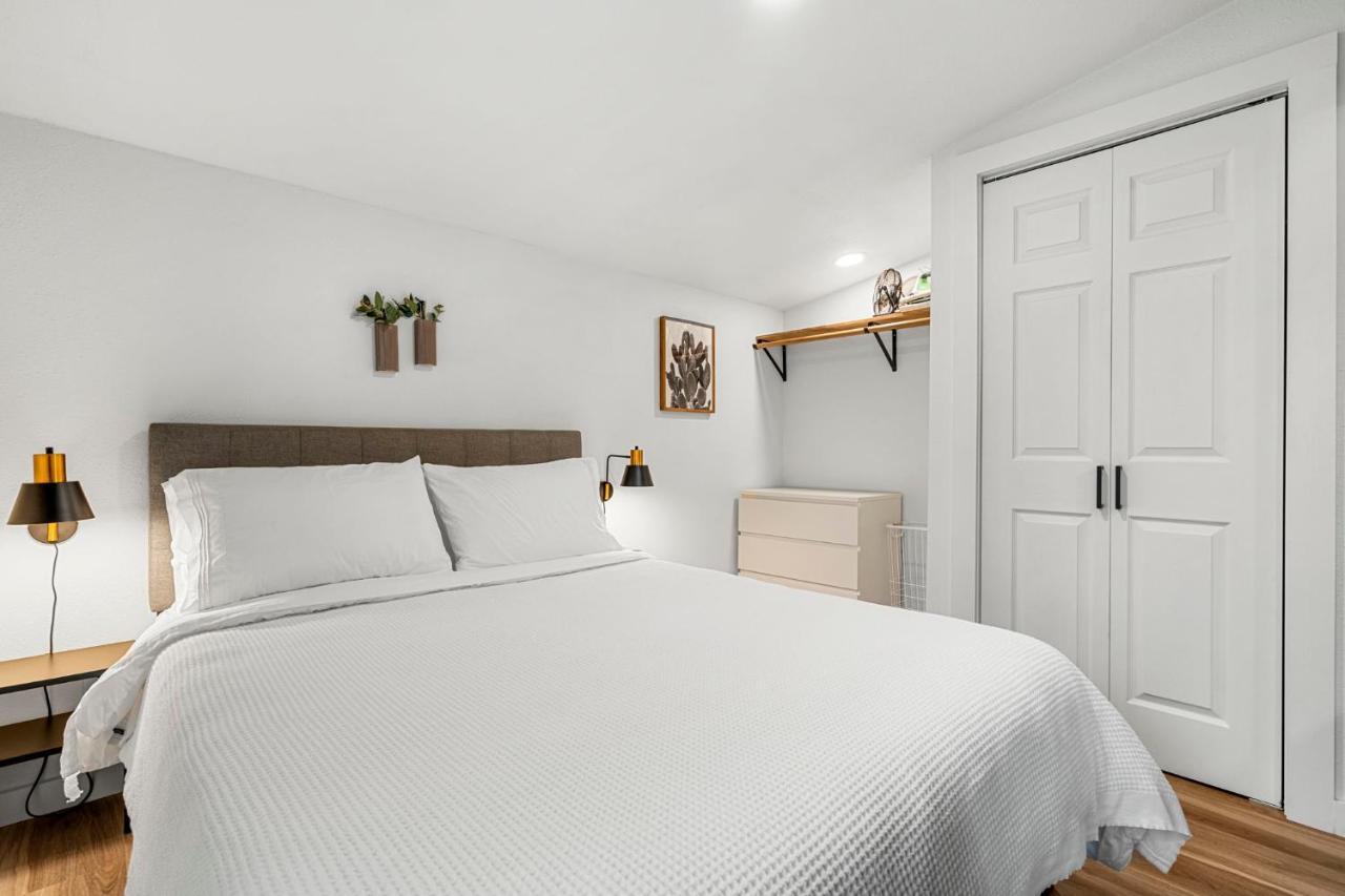 New! The Yellow Door- Downtown Wimberley W/ River Access Extérieur photo