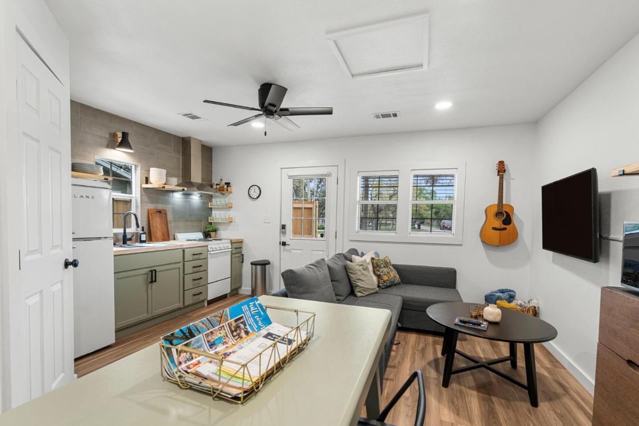 New! The Yellow Door- Downtown Wimberley W/ River Access Extérieur photo