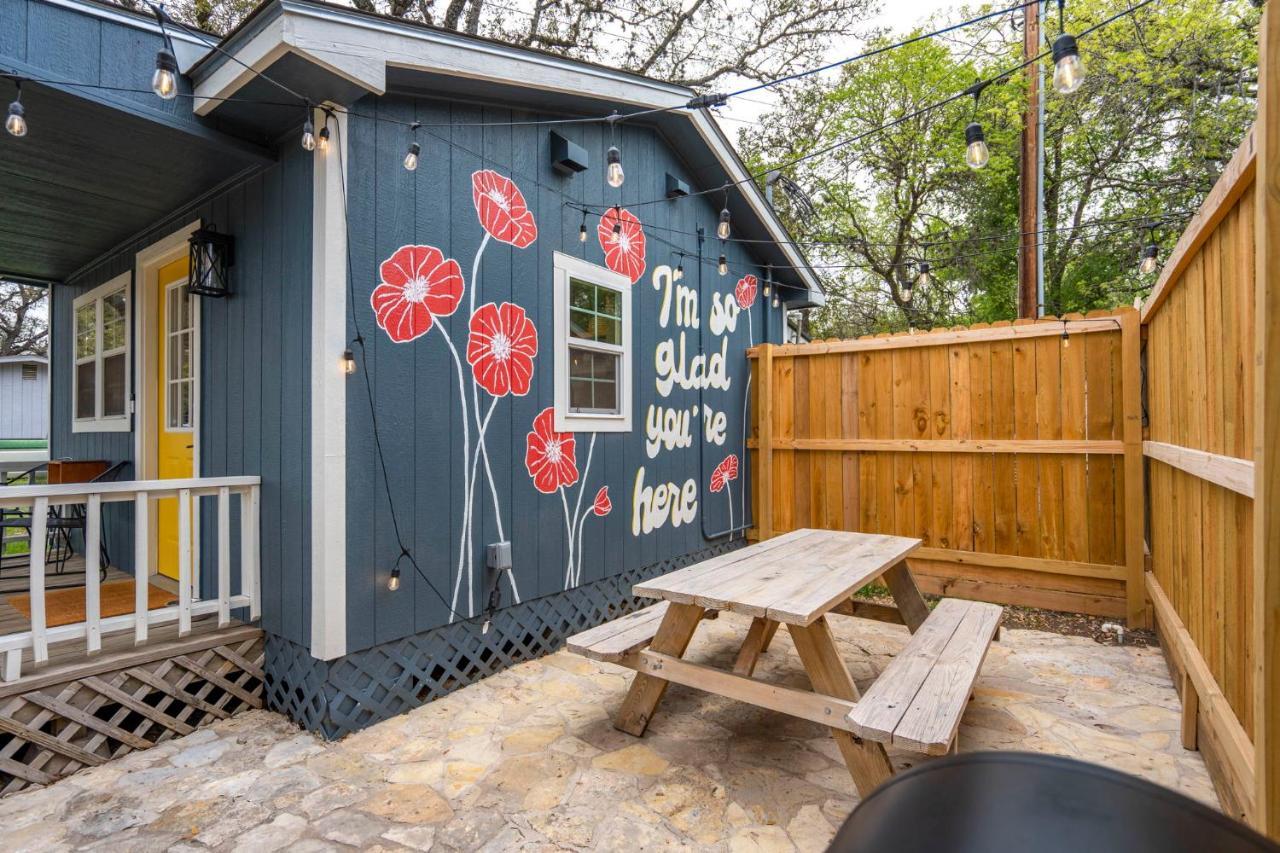 New! The Yellow Door- Downtown Wimberley W/ River Access Extérieur photo