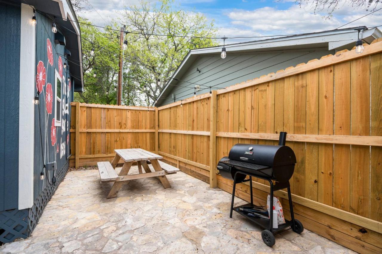 New! The Yellow Door- Downtown Wimberley W/ River Access Extérieur photo