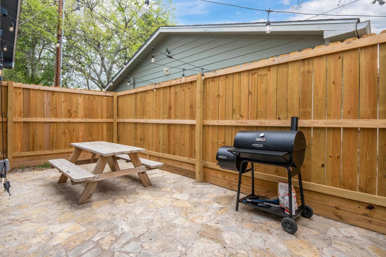 New! The Yellow Door- Downtown Wimberley W/ River Access Extérieur photo